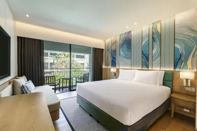 Deluxe-King-Zimmer mit Balkon — DoubleTree by Hilton Phuket Banthai Resort