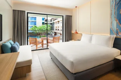 Premium-King-Zimmer mit Balkon — DoubleTree by Hilton Phuket Banthai Resort